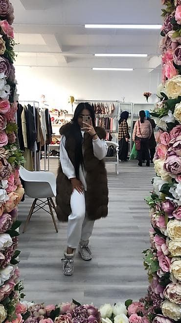 Продаю! Шуба -жилетка Производство:турецкая 🥰 Покупали за 400$ at lalafo.kg Продаю! Шуба -жилетка Производство:турецкая 🥰 Покупали за 400$