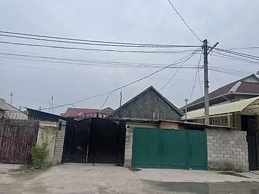 Продаются 2 соседних дома, построенных на 1 участке, разделенных at lalafo.kg Продаются 2 соседних дома, построенных на 1 участке, разделенных
