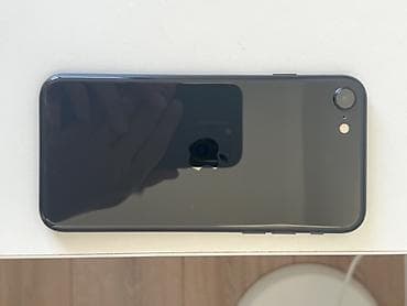 google fold: IPhone SE 2020, Б/у, 64 ГБ, Черный, 95 % — 1