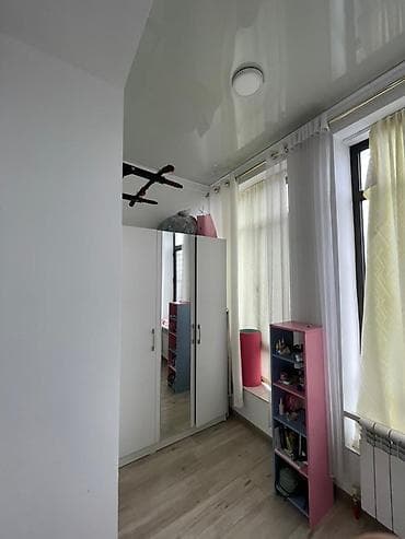 стучный квартиры: 3 комнаты, 70 м², Элитка, 6 этаж — 10