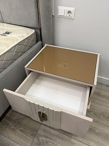 sofa bed: Спальный гарнитур в современном стиле в связи с переездом продаю — 4