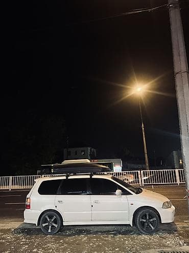 без дтп: Honda Odyssey: 2001 г., 2.3 л, Автомат, Бензин, Минивэн — 4