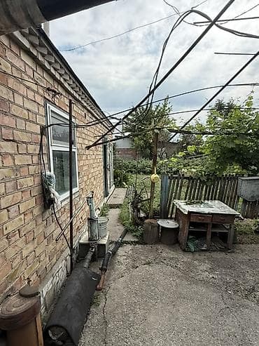 дом дом: Продается Дом (5 соток) в Токмаке рапологается по М. Горького ( за — 7