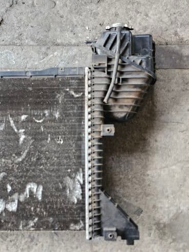 купить бу запчасти на мерседес спринтер: Радиатор охлаждения двигателя Mercedes-Benz Sprinter CDI, 901 - 904 — 10