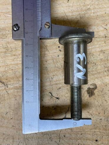 съемник для подшипников: Болт натяжителя с неизвестного японского автомобиля Болт натяжителя — 1