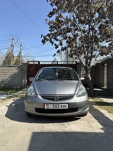 Honda Fit: 2004 г., 1.3 л, Вариатор, Бензин, Хэтчбэк — 2