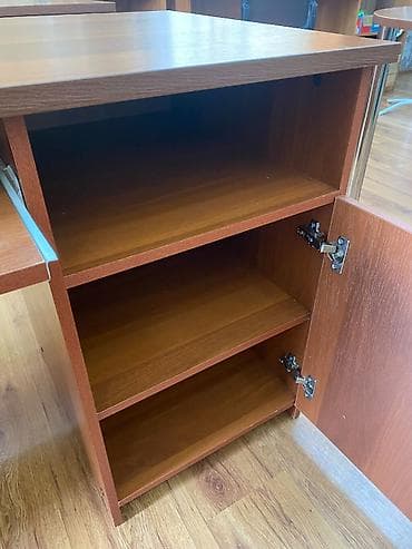 письменный стол на двоих: Стол с полкой в идеальном состоянии 140х60, 2 штуки 2600сом за 1шт — 3