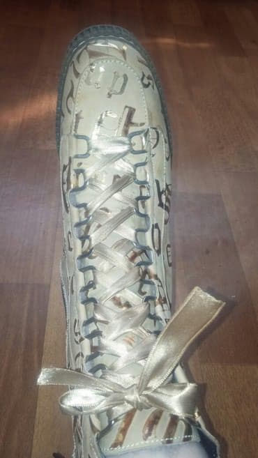 Ковролин: Сапоги женские. Модные и стильные. таких точно ни у кого не будет lalafo.kg да — 3 Ковролин: Сапоги женские. Модные и стильные. таких точно ни у кого не будет — 3