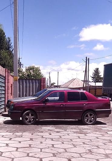 ej ve: Volkswagen Vento: 1992 г., 1.8 л, Механика, Бензин, Седан — 3