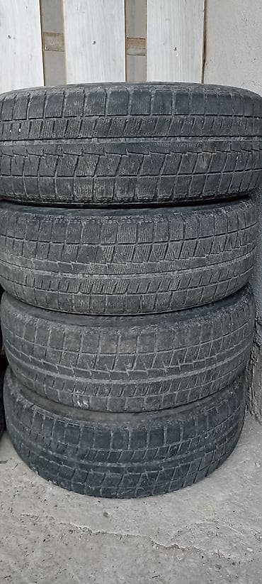 monoblok r17: Шины 215 / 60 / R 17, Зима, Б/у, Комплект, Легковые, Bridgestone — 1
