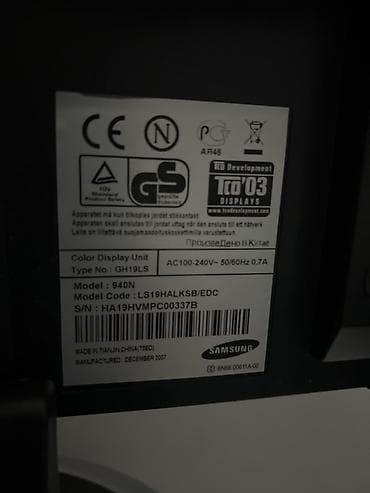 монитор 40: Монитор Samsung SyncMaster 940N (модель: 940N, Model Code — 2