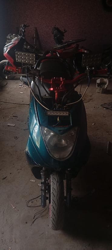 nio et9: Тип скутера 150 куб. см, Бензин, Б/у — 4