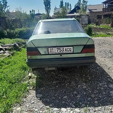 машы: Mercedes-Benz W124: 1998 г., Седан — 2
