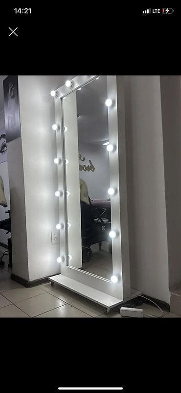 напольные вешалки для одежды купить: Продается торговое оборудование для магазина одежды. В комплект входят — 6