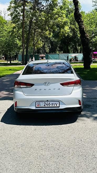 электрокар седан: Hyundai Sonata: 2018 г., 2 л, Автомат, Газ, Седан — 4