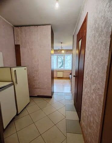 купить комнату под прописку: Сдается уютная комната в квартире. Описание: - Просторная светлая — 6