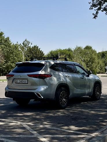 range rower: Toyota Highlander: 2021 г., 3.5 л, Автомат, Бензин, Кроссовер — 3