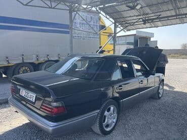 дом обмен на авто: Mercedes-Benz W124: 1994 г., 2.2 л, Механика, Бензиновая, Седан — 10