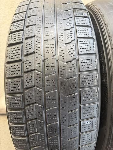 17: Паразимних шин Dunlop, 2 штуки. Характеристики: - Бренд: Dunlop - — 2