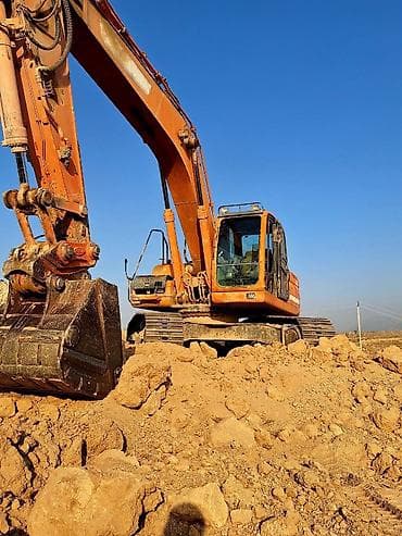 света диод: Экскаватор, Doosan, 2010 г., Гусеничный — 1