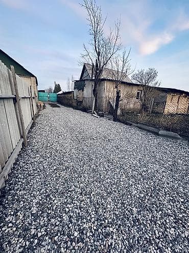 продаю дом ваенно антоновка: Срочно продаётся добротный дом 3 комнат Г образный участок По красной — 8