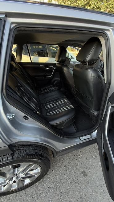 Продажа авто: Toyota RAV4: 2021 г., 2.5 л, Автомат, Бензин, Кроссовер — 9