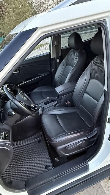 Ssangyong: Ssangyong Tivoli: 2019 г., 1.5 л, Автомат, Бензин, Кроссовер — 9