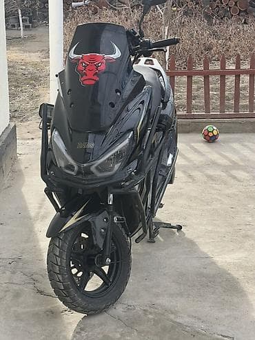 сг 9: Скутер BARS, спортивный дизайн, чёрный цвет. Основные характеристики — 3