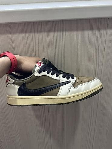 Жеке буюмдар: Эркектердин кроссовкасы, 43, Nike, Колдонулган, түсү - Ак — 1