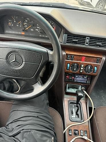 mersedes a: Mercedes-Benz W124: 1994 г., 2.2 л, Автомат, Бензин, Седан — 6