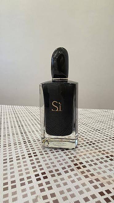 Красота и здоровье: Флакон 100 мл женской парфюмерной воды Giorgio Armani Sì Eau de Parfum — 1