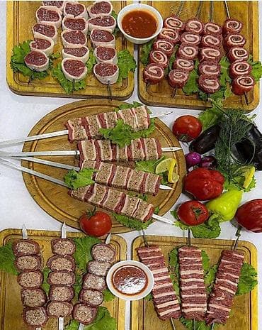 самси: Тандыр самсы,гриль,шашлык,нан жасаганы киши керек.Кафеге — 3