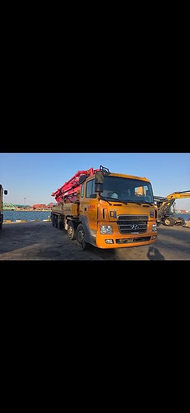 авто краска: Бетононасос, Hyundai, более 60 м — 2