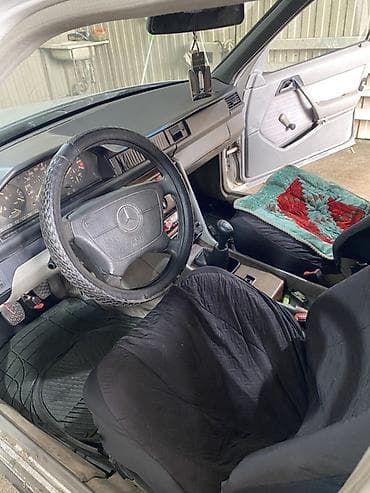 танк 500: Mercedes-Benz W124: 1989 г., Универсал — 5