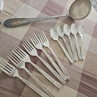 ложки мельхиоровые: Мельхиоровые столовые приборы, в хорошем состоянии. вилки 6шт - 800с — 1