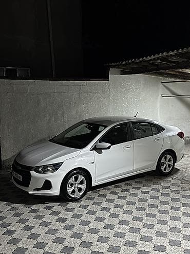 Chevrolet Onix: 2020 г., 1 л, Автомат, Бензин, Седан — 4