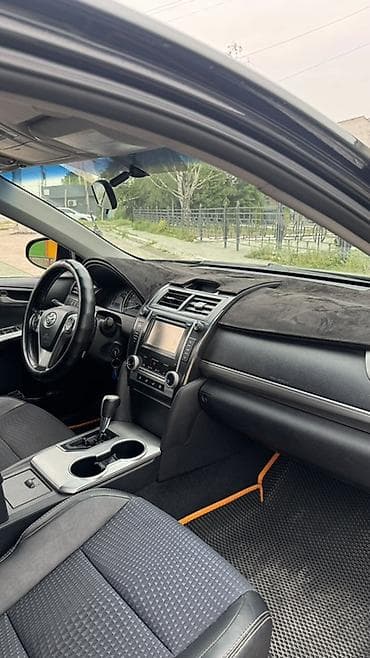 Продажа авто: Toyota Camry: 2012 г., Автомат, Бензин, Седан — 3