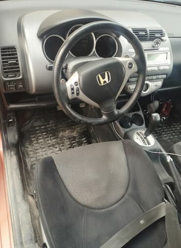 сдаю авто на выкуп: Honda Jazz: 2008 г., 1.4 л, Автомат, Бензин, Хэтчбэк — 6
