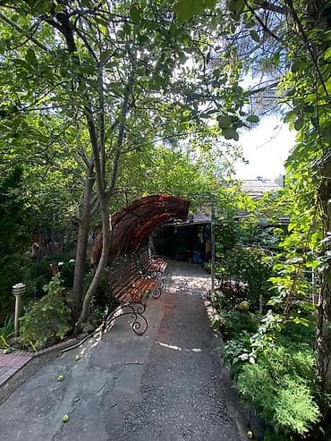 Продаю дом 📍Адрес: Юнусалиева /Ахунбаева Под бизнес или под жильё — 5