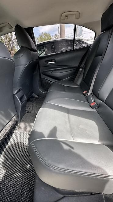 byd e7: Toyota Corolla: 2022 г., 1.8 л, Вариатор, Гибрид, Седан — 5