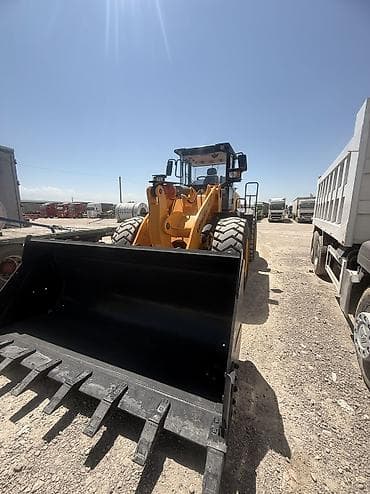 full construction: Услуги погрузчик и хово самосвал и мини экскаватор любой сложности — 4