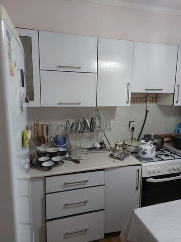 квартиру 3х комнатную: 3 комнаты, 65 м², 104 серия, 1 этаж — 2
