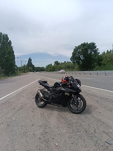 эндро мото: Спортбайк Suzuki, 1000 куб. см, Бензин, Взрослый — 1