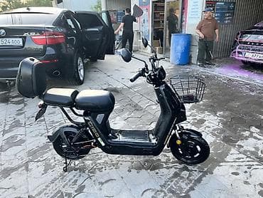 сидушка на скутер: Электроскутер (городской электровеломопед) черного цвета Ключевые — 2