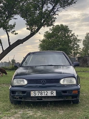 Унаа сатуу: Volkswagen Golf: 1992 г., 1.6 л, Кол менен иштөөчү, Хетчбек — 2