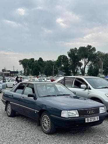 Audi 100: 1987 г., 2.2 л, Механика, Бензин, Седан