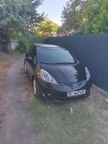 Honda Fit: 2009 г., 1.5 л, Автомат, Бензин, Хэтчбэк at lalafo.kg Honda Fit: 2009 г., 1.5 л, Автомат, Бензин, Хэтчбэк