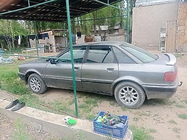 Audi 80: 1992 г., 2 л, Ручные, Бензин, Седан