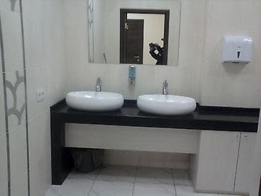 Недвижимость: Сдам кабинет 27 кв.м под офис центр "Золотой квадрат" на ул — 3