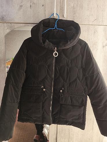 Осенне-весенняя куртка размер 42-44,ткань водоотталкивающая, в